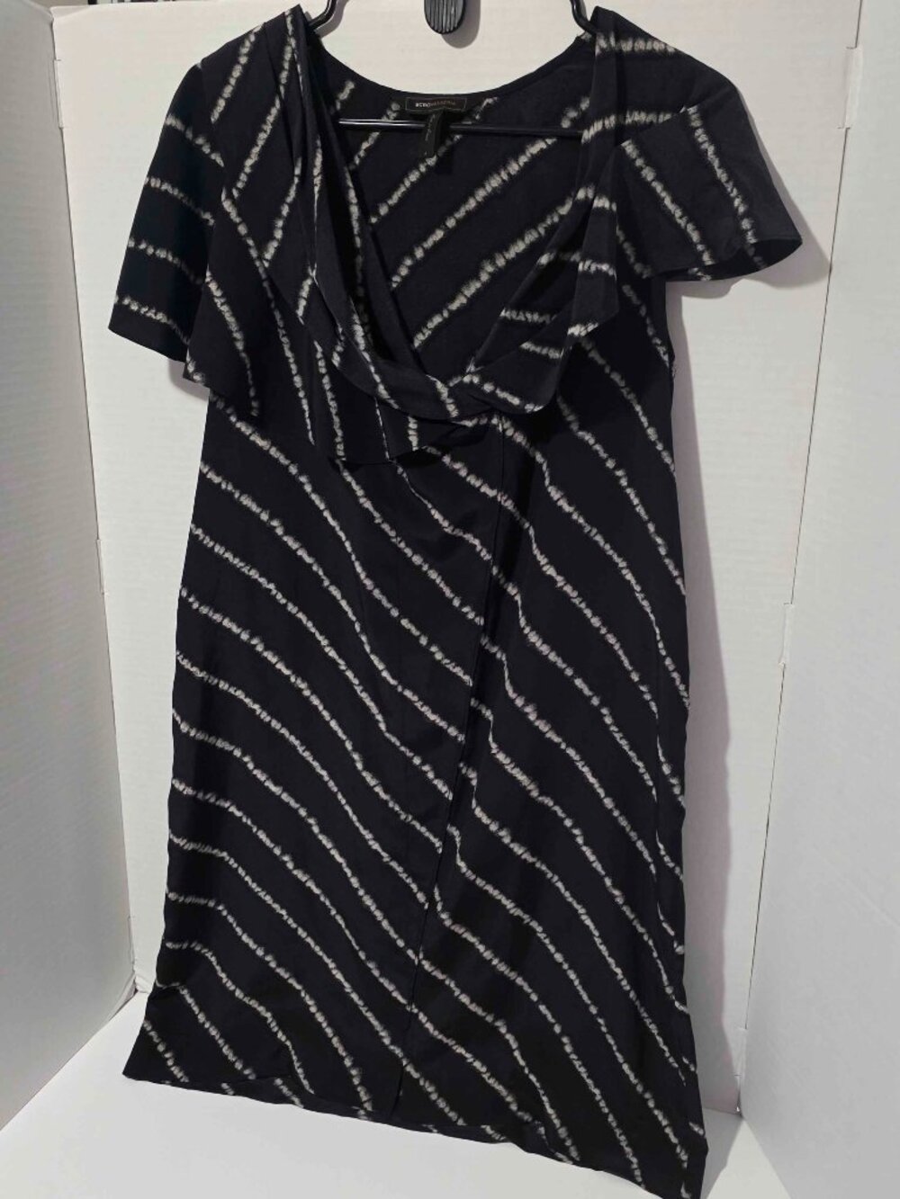 BCBGMAXAZRIA Dress Black White Tie-Dye Stripe Ruffle Wrap Size Small